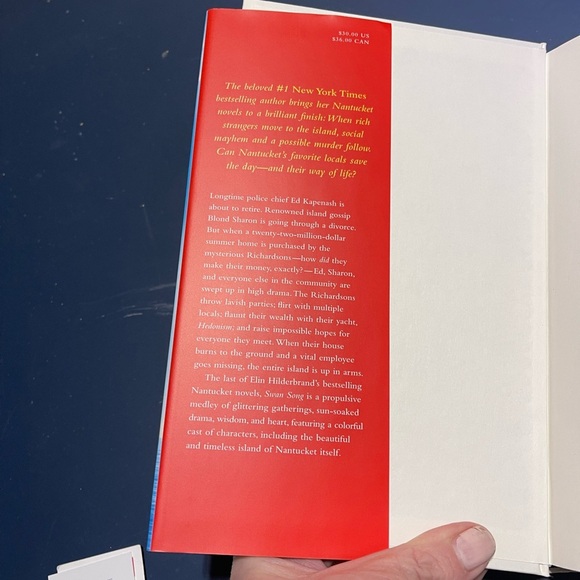 Swan Song by Elin Hilderbrand - hardcover book EUC - Picture 2 of 5